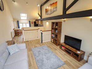 Living area - 3 The Old Drill Hall (Alford)