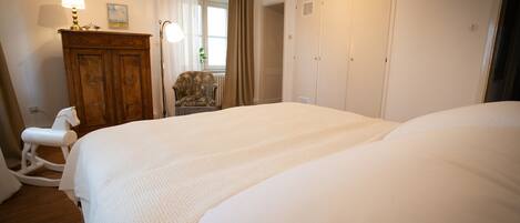 1 soverom, strykejern/-brett, wi-fi og sengetøy