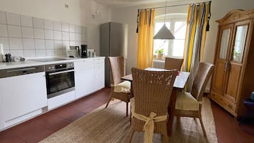 冰箱、烤箱、炉灶、洗碗机