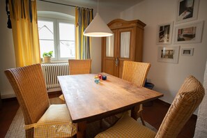 Dining - Charming Holiday Apartment for 2 Guests (Ellwangen (Jagst))