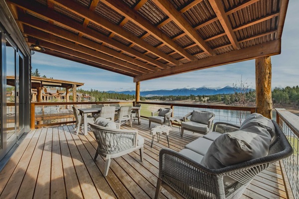 Mountain mornings and endless views at Wilderness Club Lookout