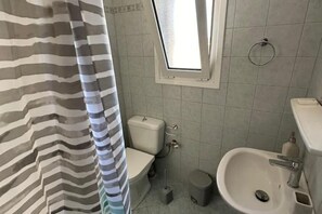 Bathroom - Kochyli - Comfortable apartment in the center of the island! (Kithira)