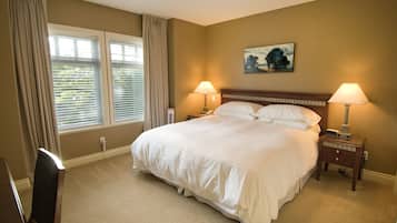 1 bedroom, in-room safe, iron/ironing board, free WiFi