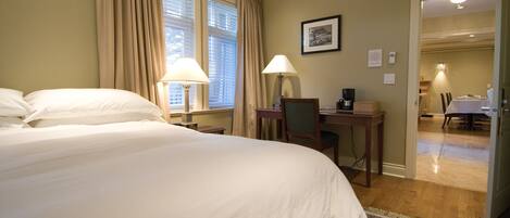 1 bedroom, in-room safe, iron/ironing board, free WiFi