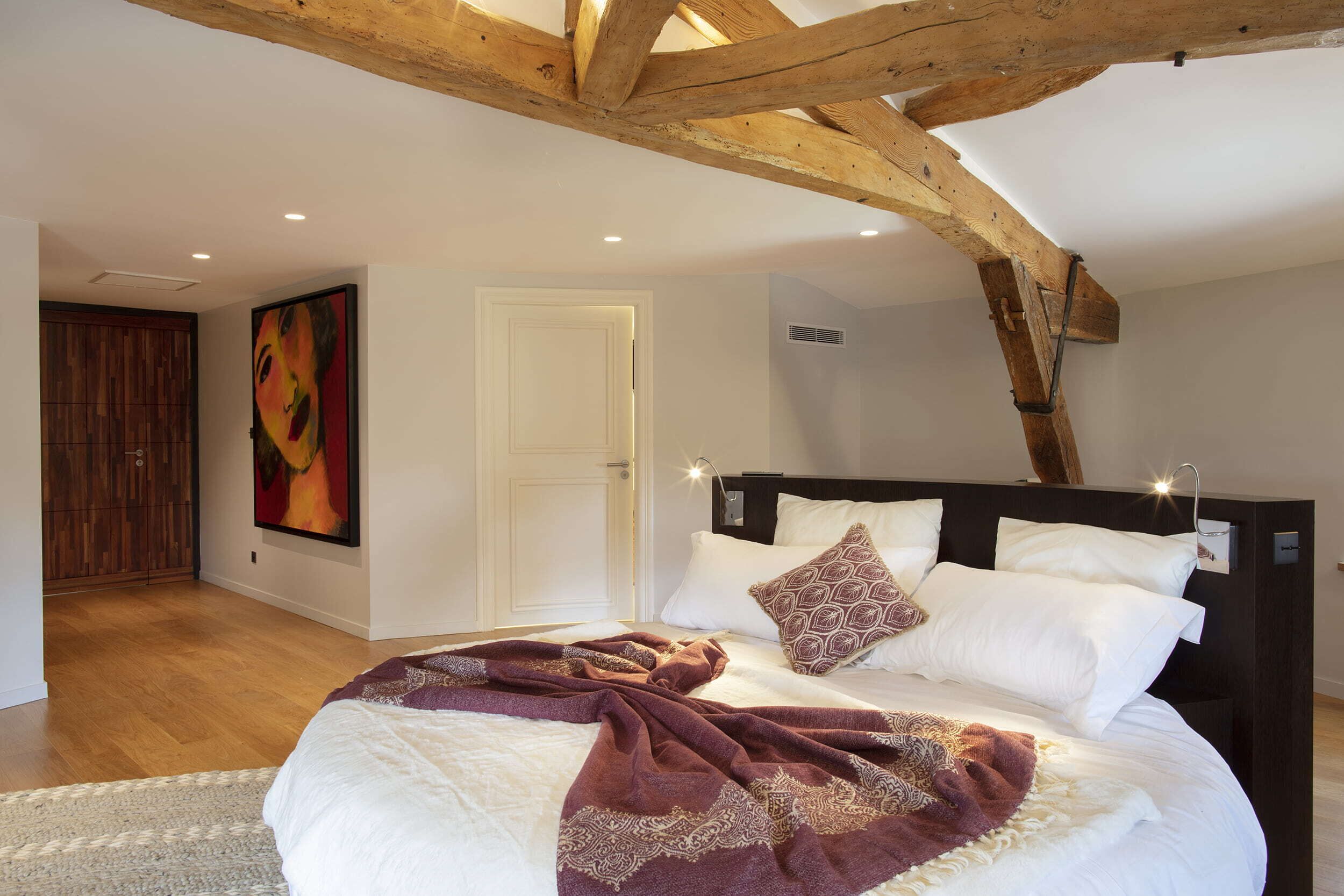 Luxury Double Room, Garden View | Meja, ruang kerja komputer riba, kalis bunyi, seterika/papan seterika 