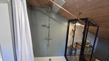 Een douche, een haardroger