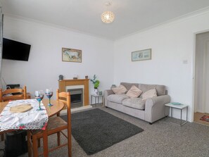 Living area - 90 Bay View (New Romney)