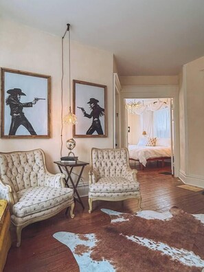 Schreibtisch, Bügeleisen/Bügelbrett, WLAN, Bettwäsche