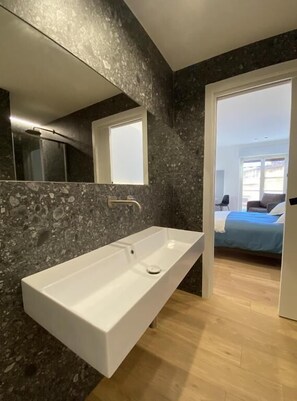 Suite, Balcony, City View | Bathroom - Primo Piano Acireale - Room & Relax (Acireale)