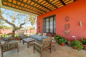 Unclassified image, 3 of 43, button - Casa La Almunia: Private Pool, Wi-Fi & Air Conditioning in Chiclana (Chiclana de la Frontera)