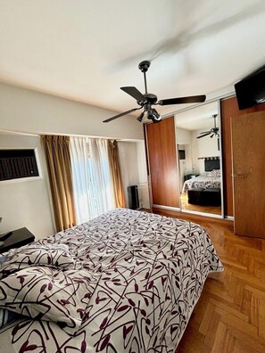 1 bedroom, desk, iron/ironing board, free WiFi - Vibrant stay in the heart of Belgrano, charm and convenience meet every day. (Belgrano)