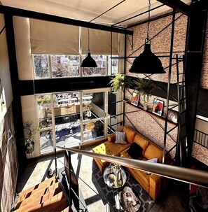 Imagen sin descripción, 2 de 32, botón