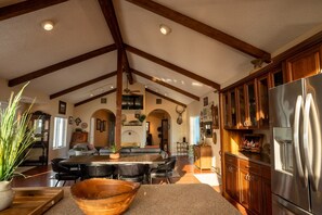 Interior - Triangle Ranch - Private West Texas Retreat (Alpine)