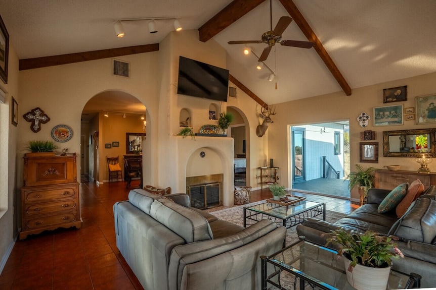 Triangle Ranch - Private West Texas Retreat - Alpine, TX