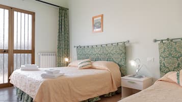 2 bedrooms, WiFi, bed sheets