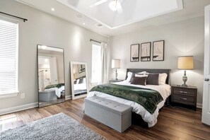 3 bedrooms, iron/ironing board, WiFi, bed sheets - 3-bedroom townhome in wonderful Houston with cool AC (Houston)