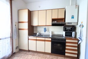 Fridge - CV019 – Cervia, one-bedroom apartment with balcony and parking space (Cervia)