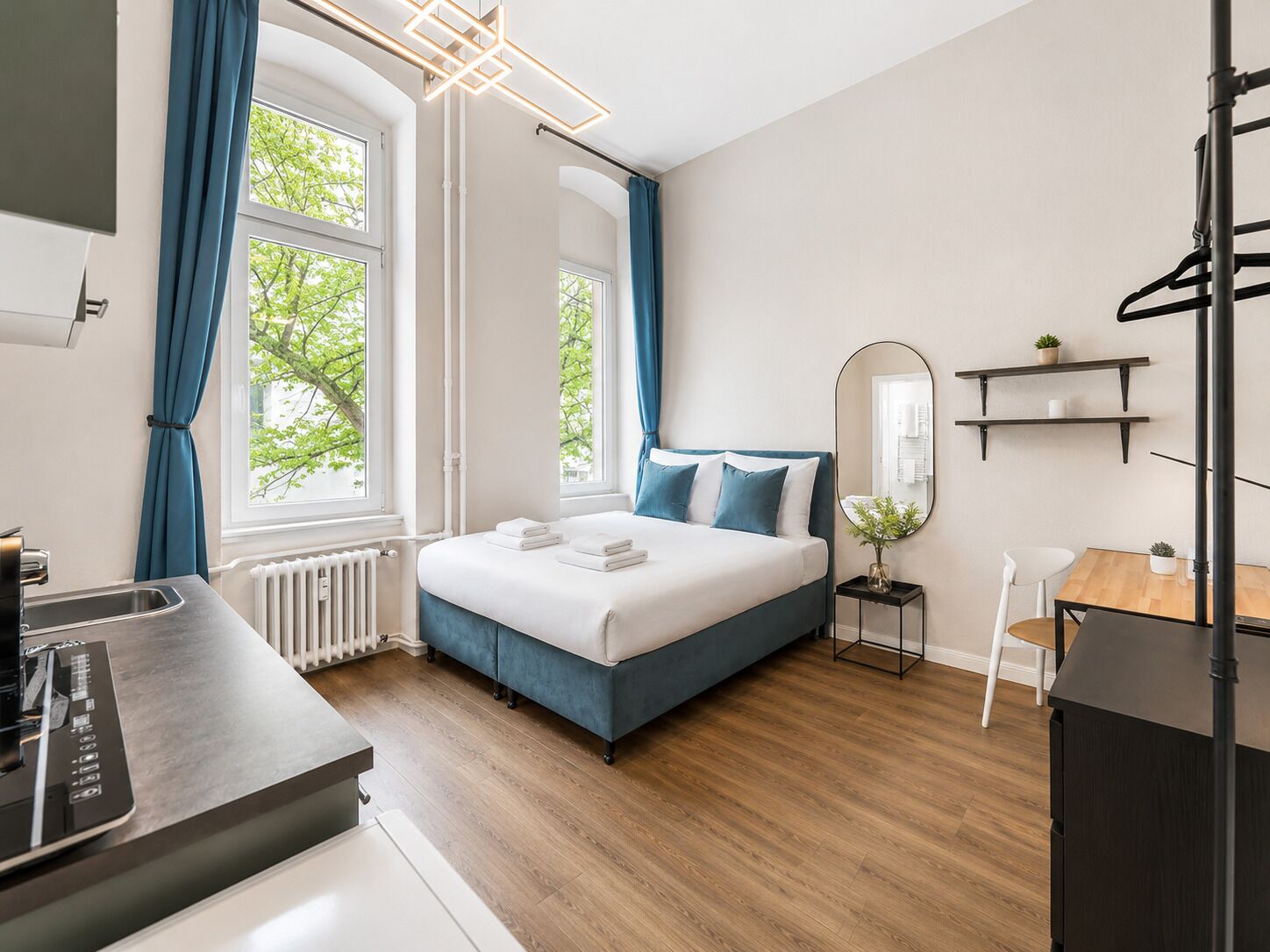 Standaard studio, 1 kingsize bed | Een bureau, een laptopwerkplek, een strijkplank/strijkijzer, gratis wifi