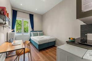 Studio Standard, 1 grand lit, balcon, vue ville