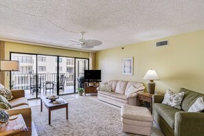 TV - Golden Shores 516 - Intercoastal Views (Indian Shores)