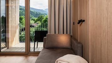 Deluxe-Studio, Balkon, Gartenblick