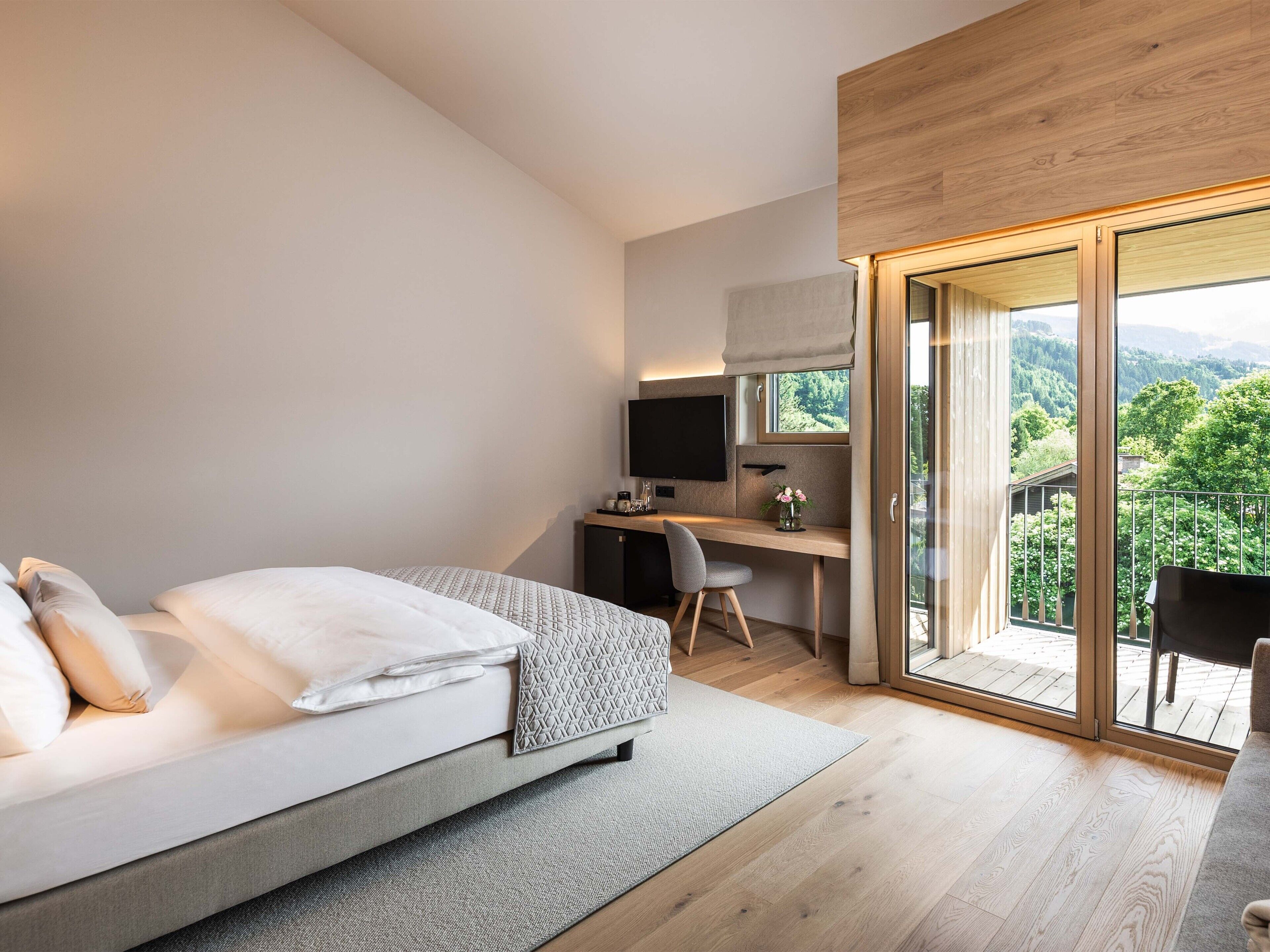 Deluxe Studio, Balcony, Garden View