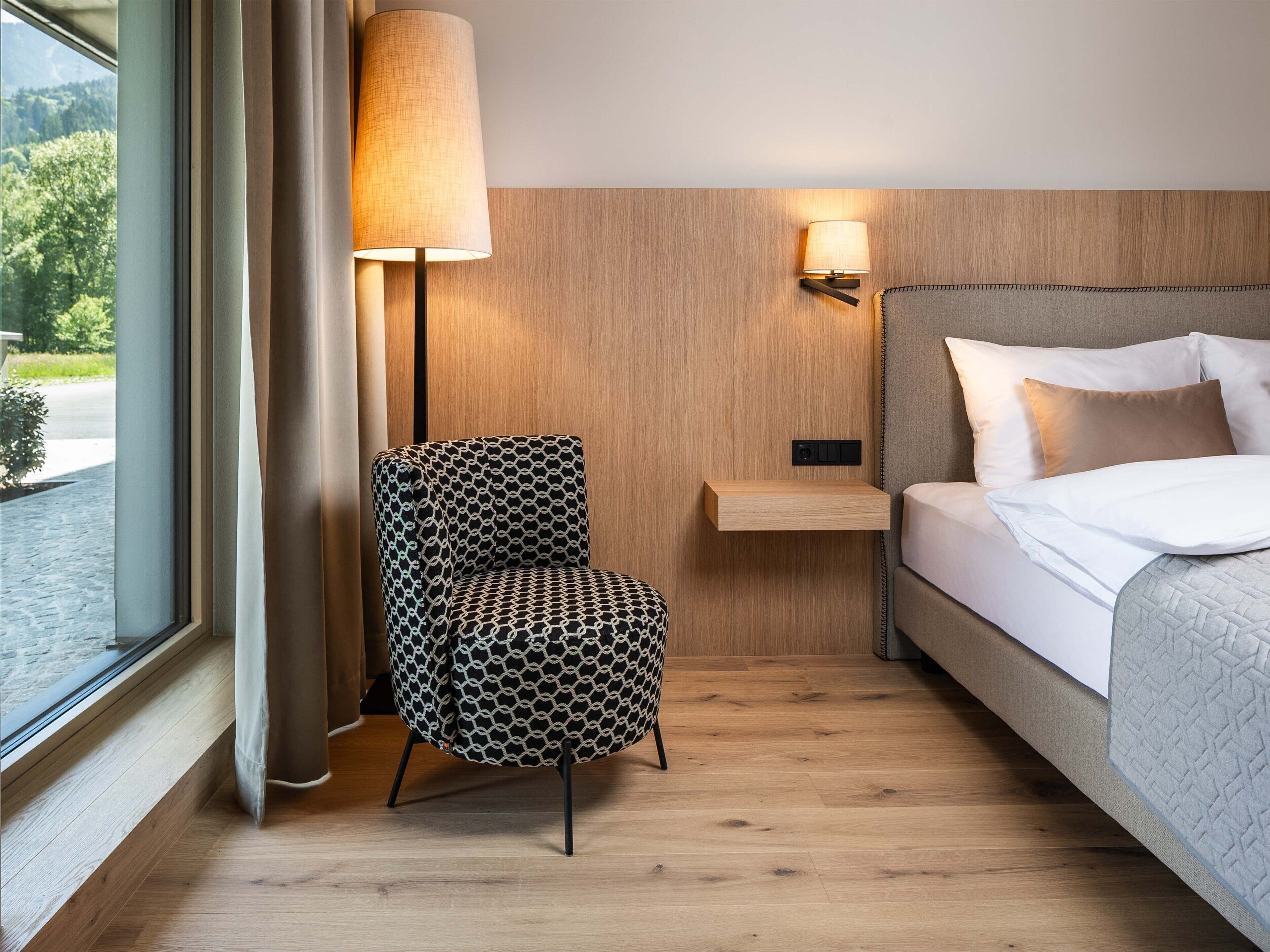 Caja de seguridad en la habitación, cortinas blackout y wifi gratis 