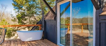 The Honey Pot: A Tiny Pyramid Suite for Two