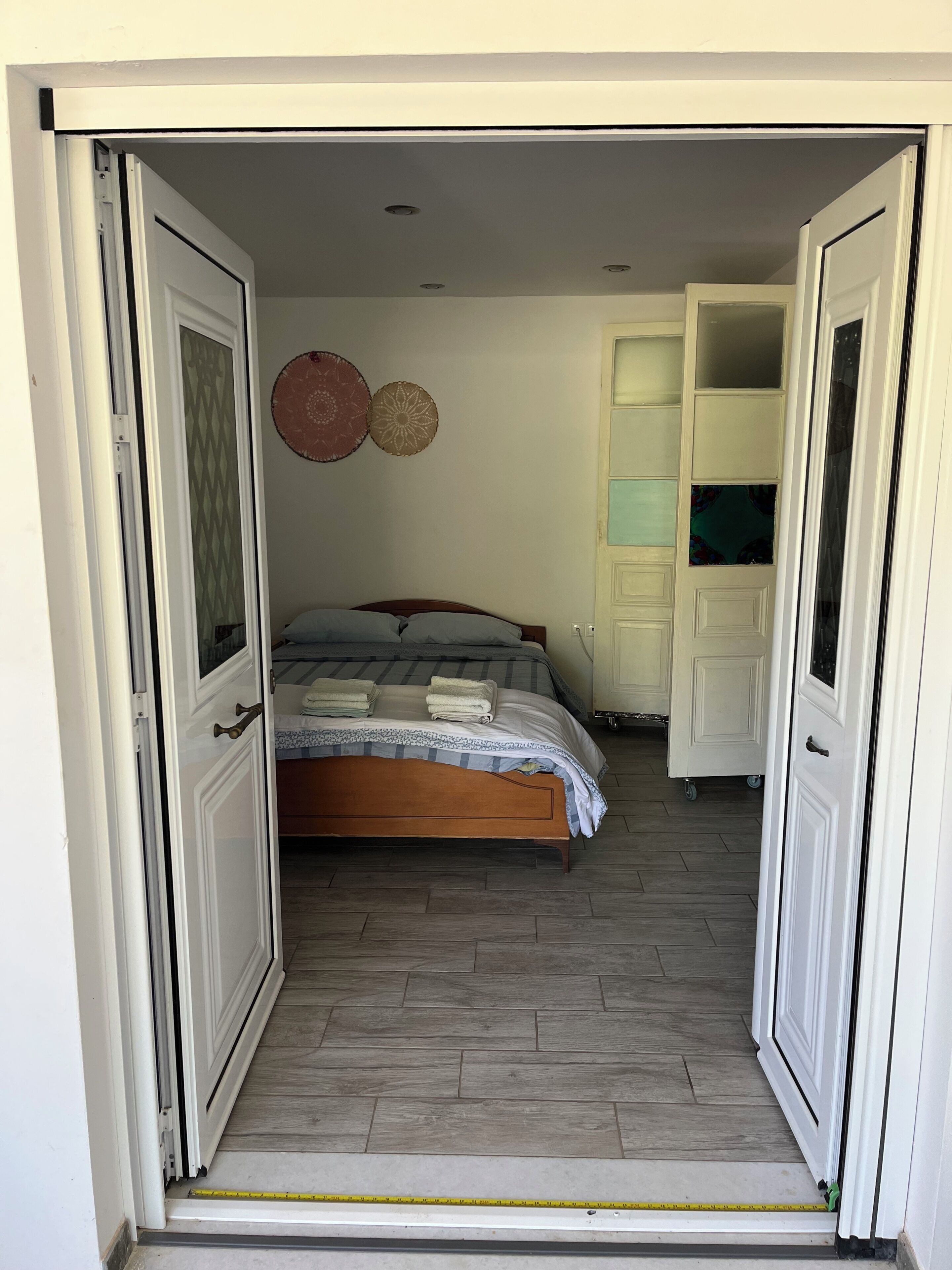 2 habitaciones, tabla de planchar con plancha y wifi gratis 