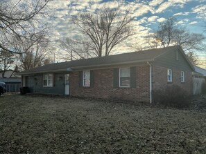 Unclassified image, 3 of 15, button