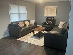 Luokittelematon kuva, 3 kautta 15, painike