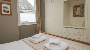 1 bedroom, individually decorated, individually furnished, free WiFi