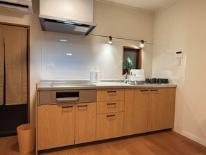 Private kitchen - [Kamigyo-ku, Kyoto, Japan｜120 sq.m.｜3 Tatami rooms｜Max. 9 people (京都市)