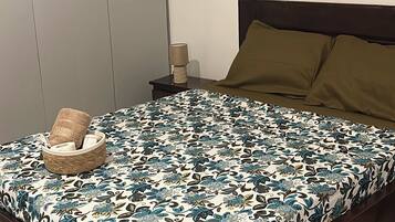 2 habitaciones, tabla de planchar con plancha, wifi y ropa de cama