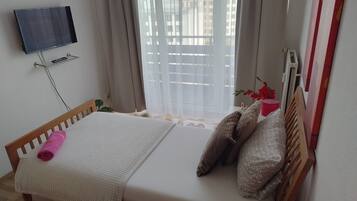 1 bedroom, WiFi, bed sheets