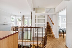 Unclassified image, 4 of 41, button - Maison familial Ville de Québec (Québec)