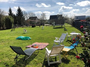 Property grounds - Large family home in the heart of Redon near the train station (Redon)