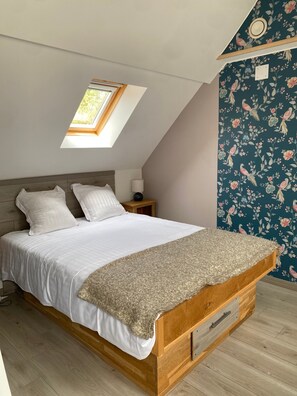 2 多间卧室、WiFi、床单