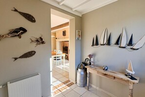 Interior - Charming renovated farmhouse - sleeps 6 (Boismont)