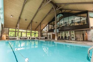 Pool - Lux 4bd 2bath 1400 sqft Condo (Shanty Bay)
