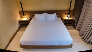 普通雙人房 | 房內夾萬、免費 Wi-Fi