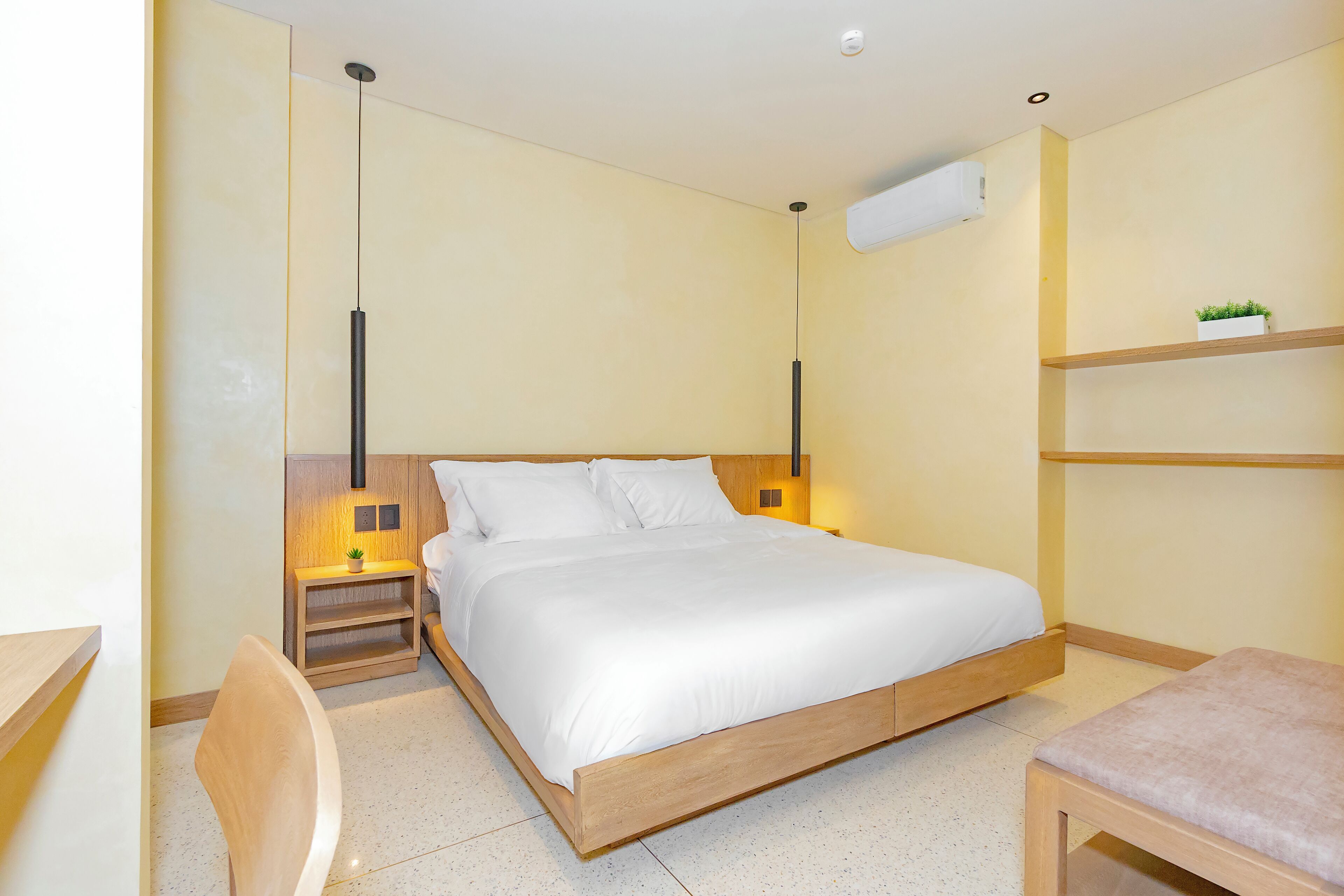 Kamar Double atau Twin Klasik | Bantalan ekstra lembut, brankas, dan meja kerja