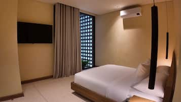 Senior Double Room | In-room safe, free WiFi