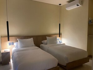 經典雙人或雙床房 | 房內夾萬、免費 Wi-Fi