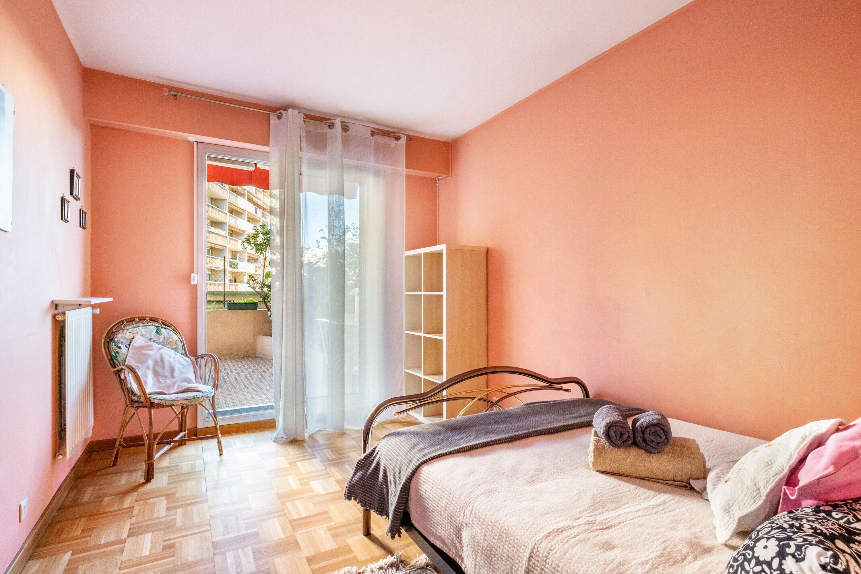 2 chambres, fer et planche à repasser, Wi-Fi, draps fournis