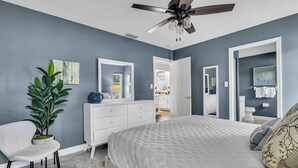 Unclassified image, 4 of 27, button - Island Hideaway | Private Patio + Grill (Sarasota)