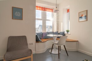 Interior - Perfectly positioned in the heart of Woolacombe stylish two-bedroom apartment (Woolacombe)