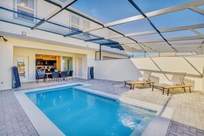 A heated pool - Sleeps 11! 5BR Pool Home at Solterra Private Pool Near Disney! Theme rooms! (DAVENPORT)