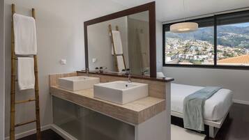 2 chambres, fer et planche Ă repasser, Wi-Fi, draps fournis