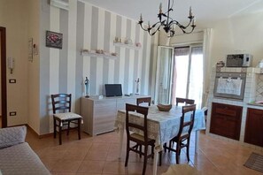 Dining - Cozy apartment with parking included (Palermo)